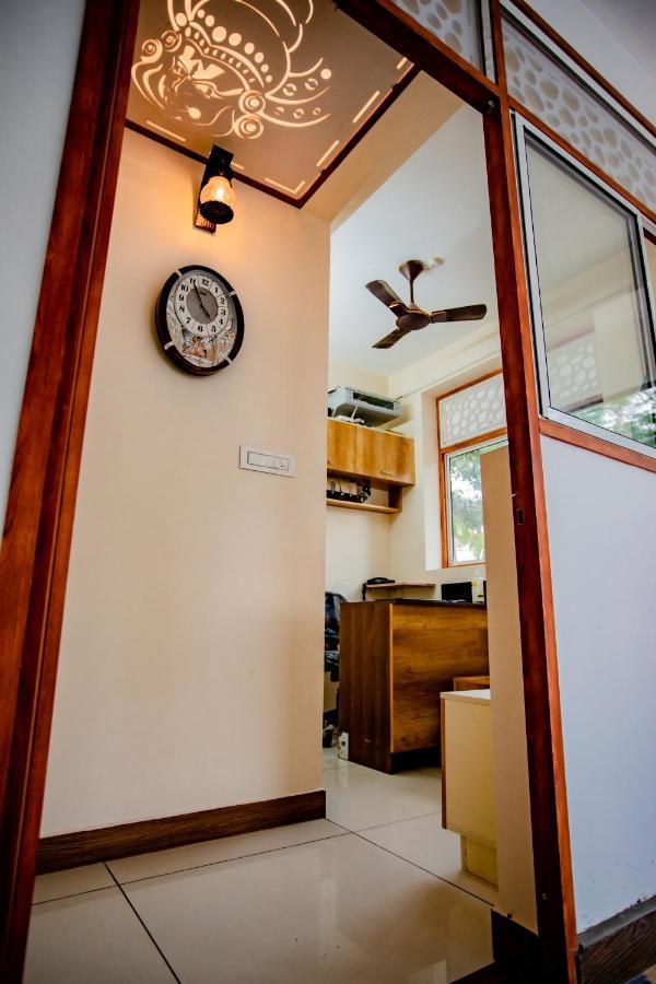 Cliff Way Apartments Varkala Eksteriør billede