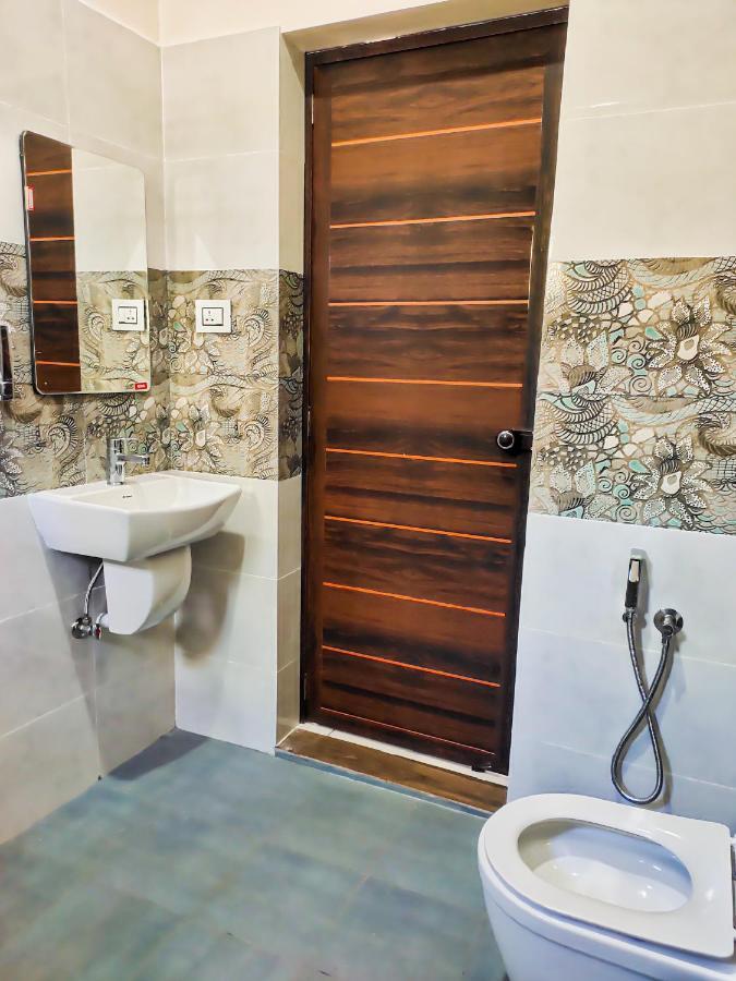 Cliff Way Apartments Varkala Eksteriør billede